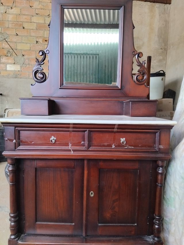 Cómoda tocador antiguo