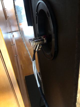 Columnas Polk Audio RTA 11T