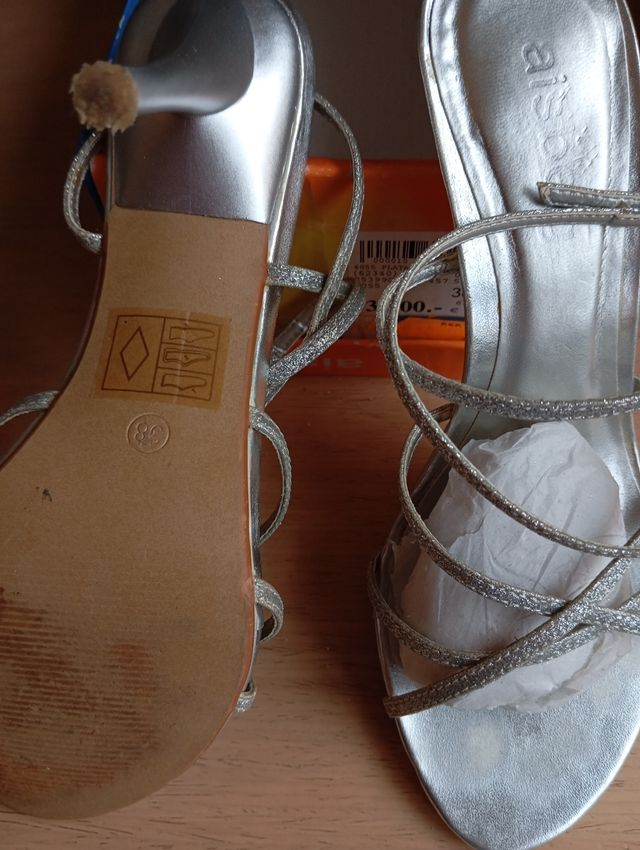 ZAPATOS DE MUJER VERANO DE TIRAS.