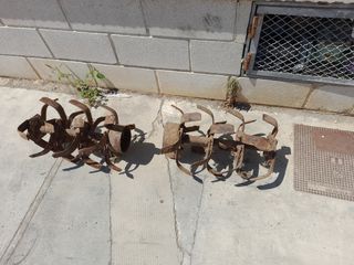 Vendo lote de dos piezas de motocultor.