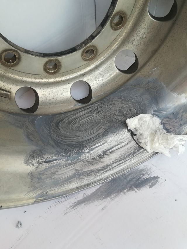 PASTA PULIR LLANTAS ALCOA CAMION