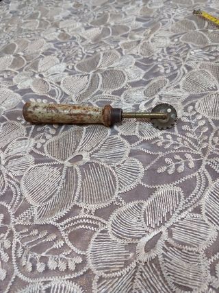 Tagliapasta molto antico bronzo legno