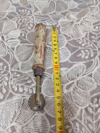 Tagliapasta molto antico bronzo legno