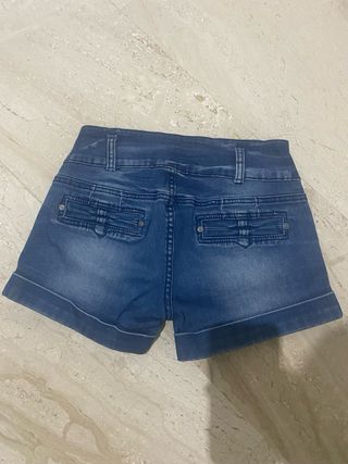 Pantalon vaquero corto