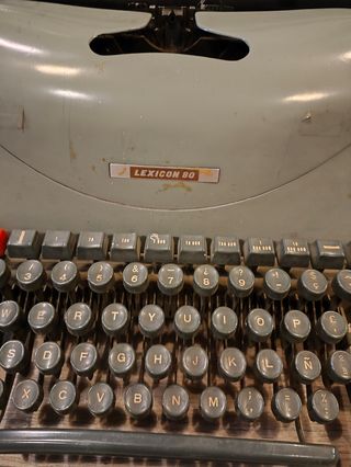 Hispano Olivetti Lexicon 80 carro ancho