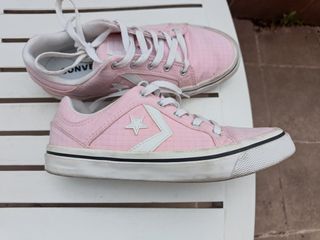 Zapatillas Converse rosas, casi nuevas
