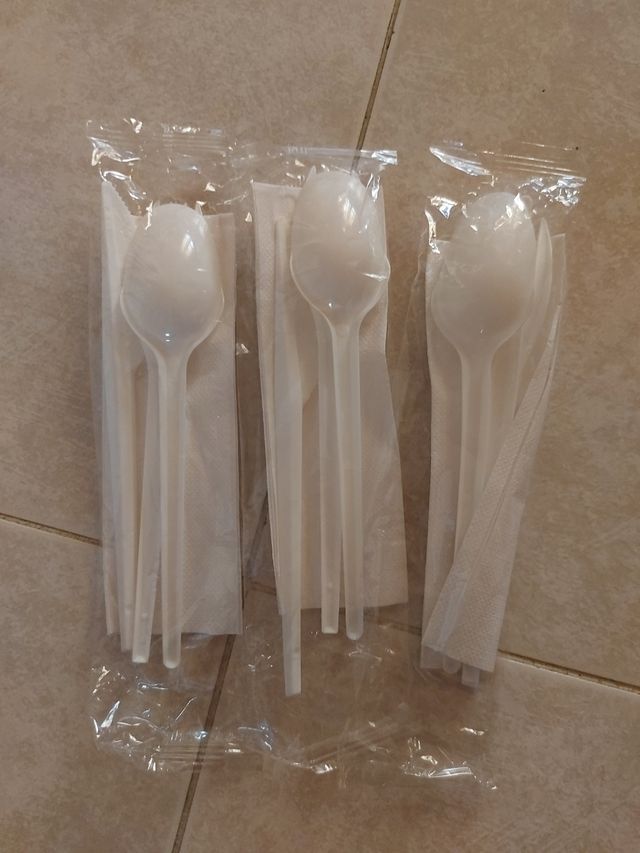 310 tris posate di plastica 