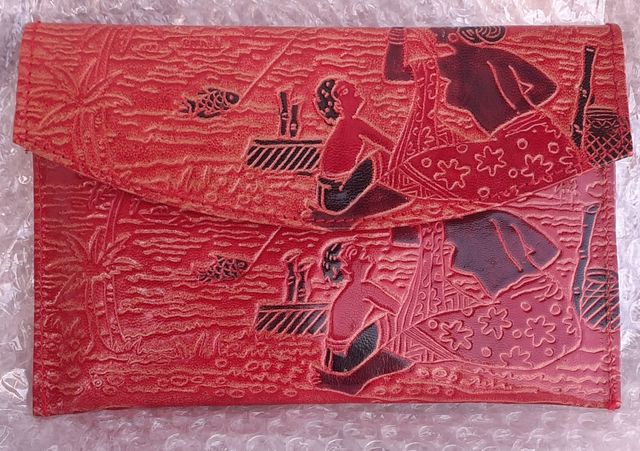 Monedero Kane-m piel con grabados