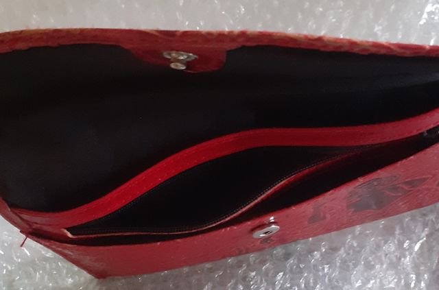 Monedero Kane-m piel con grabados