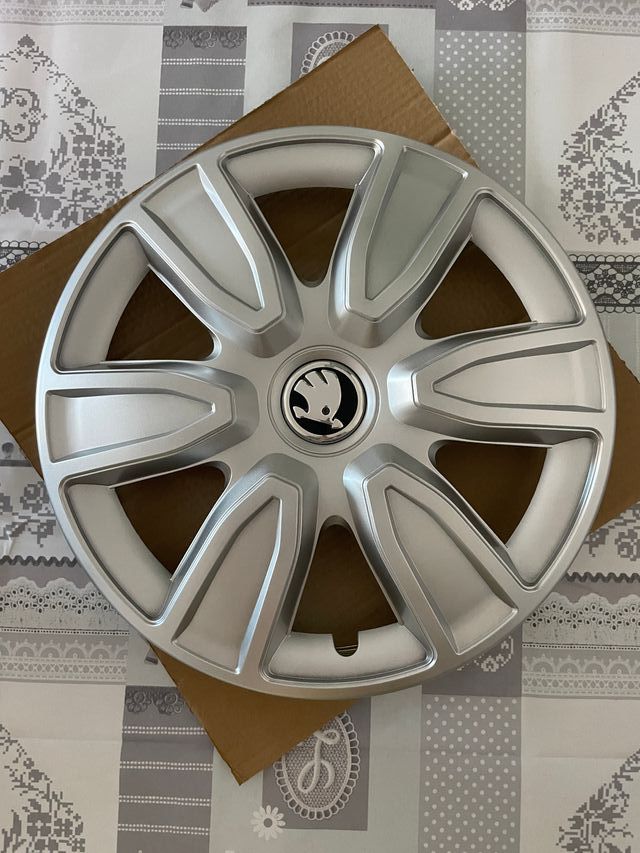Tapacubos para Skoda