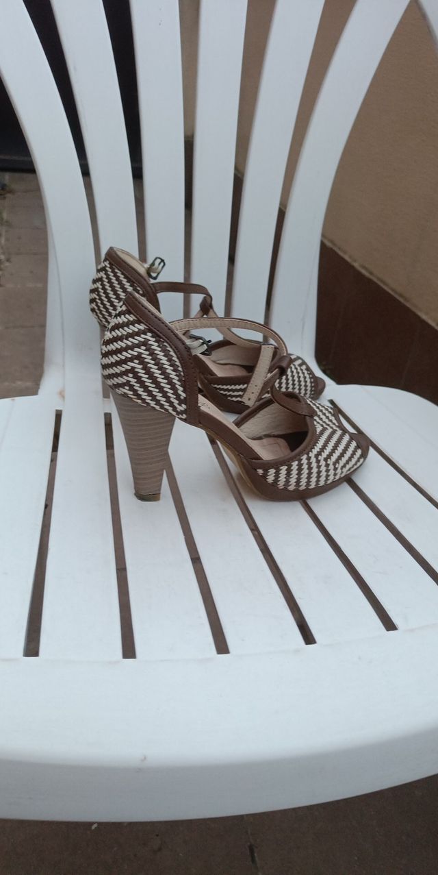 Sandalias piel marca Rossi