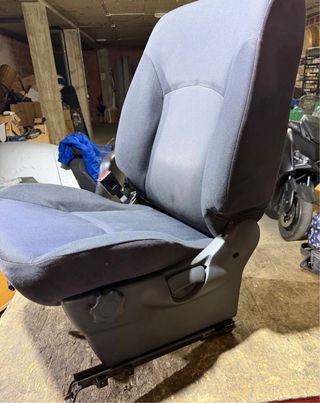 asiento conductor terrano