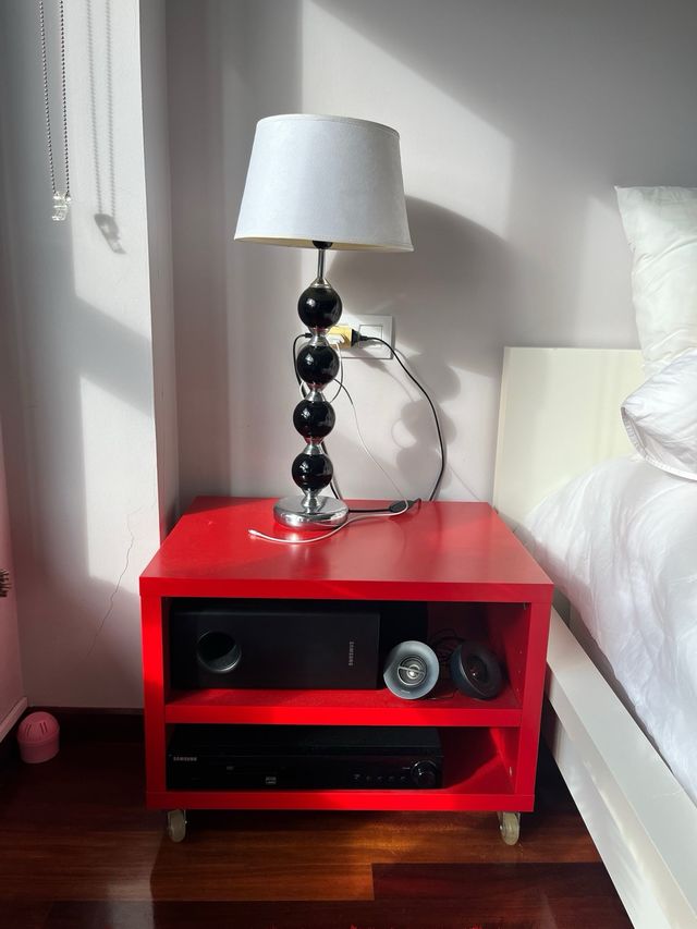 MESILLA ROJA IKEA