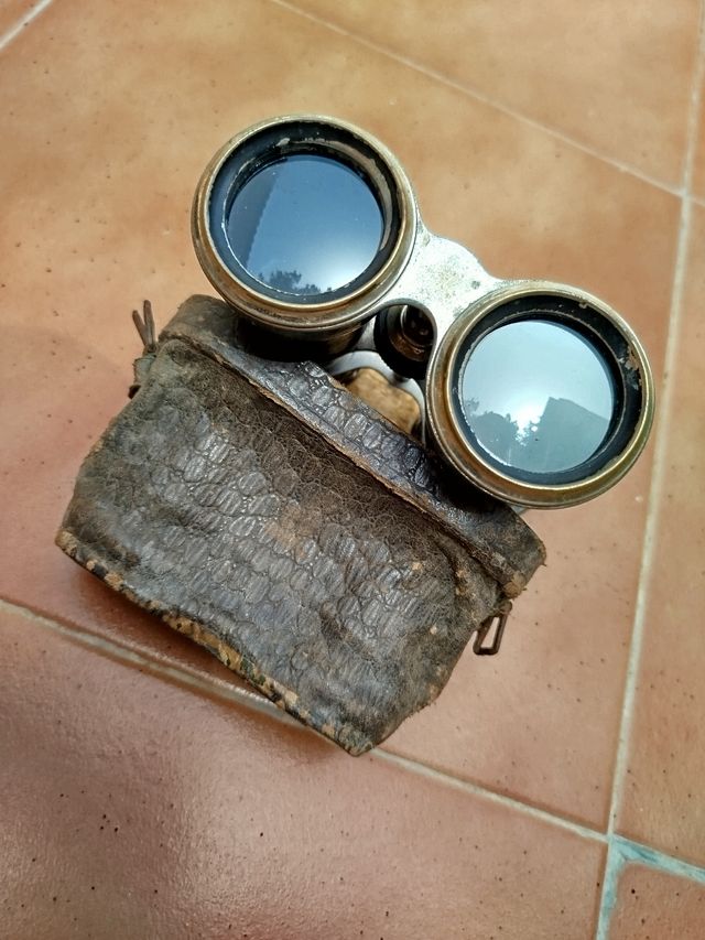 Prismáticos Antiguos