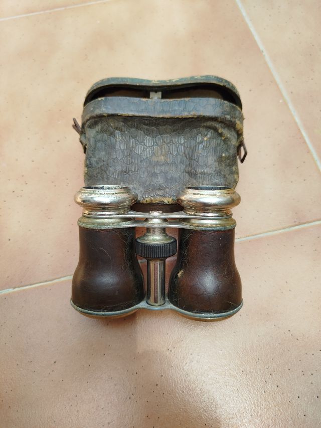 Prismáticos Antiguos