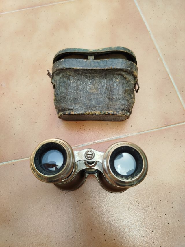 Prismáticos Antiguos