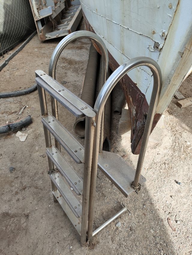 Escalera plegable de baño para barco