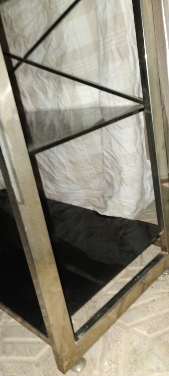 estantería , expositor