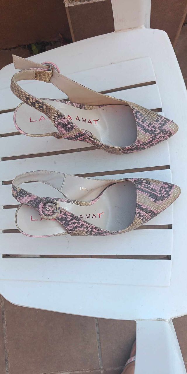 Zapatos destalonados piel serpenteada (un uso)