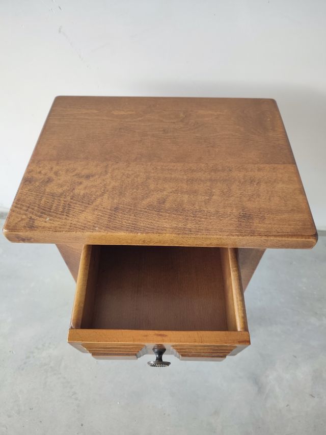 Mesilla de noche madera