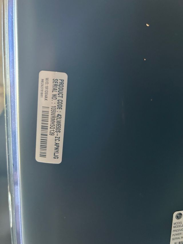 TV 42” LG estroeada