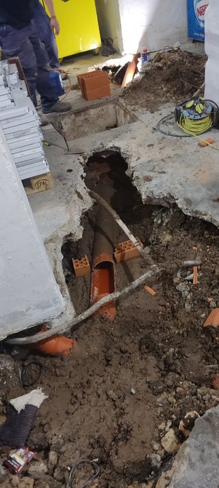 POCEROS URGENCIAS 24 HORAS 365 Al AÑO