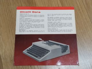 Máquina de escribir Olivetti Dora.