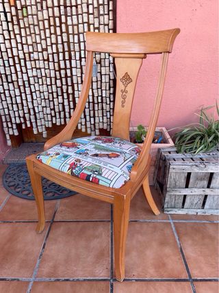 Silla clásica tapizada