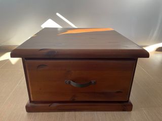 Mesa de salon baja estilo rustico.