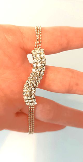 Braccialetto argentato con strass