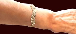 Braccialetto argentato con strass