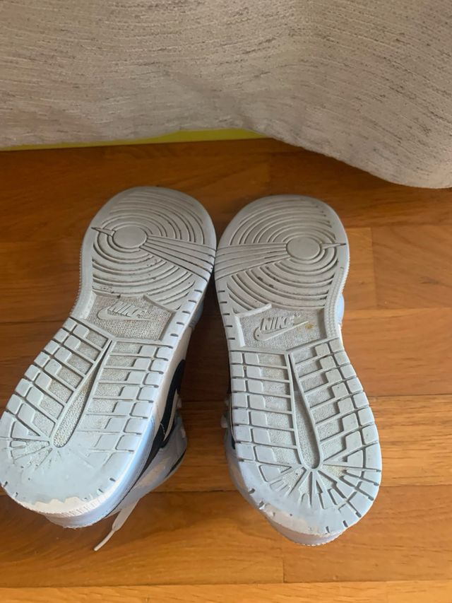 Jordan 1 mid ice blue