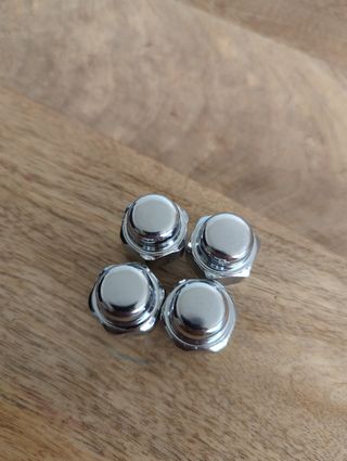 Tornillos rueda CX-3 nuevos