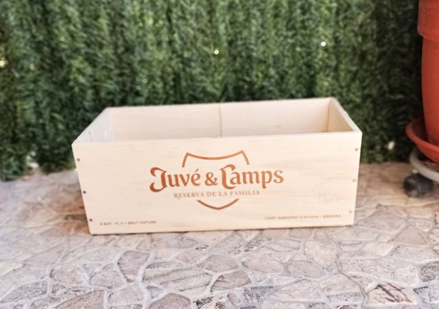 Grande scatola in legno per oggetti artigianali