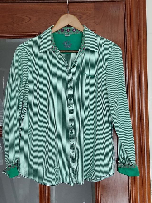 Camisa, marca ERFO, talla 38