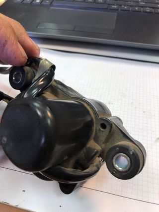 Servomotor escape yamaha fzr1000