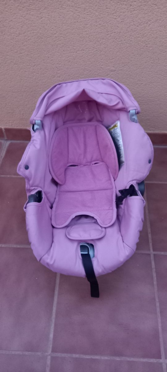 Cuco o grupo 0 y adaptador del turismo