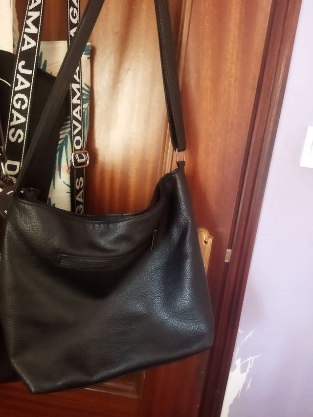 Bolso negro de hombro