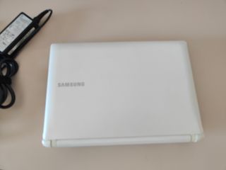 Samsung N145 Plus Netbook 