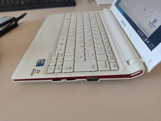Samsung N145 Plus Netbook 