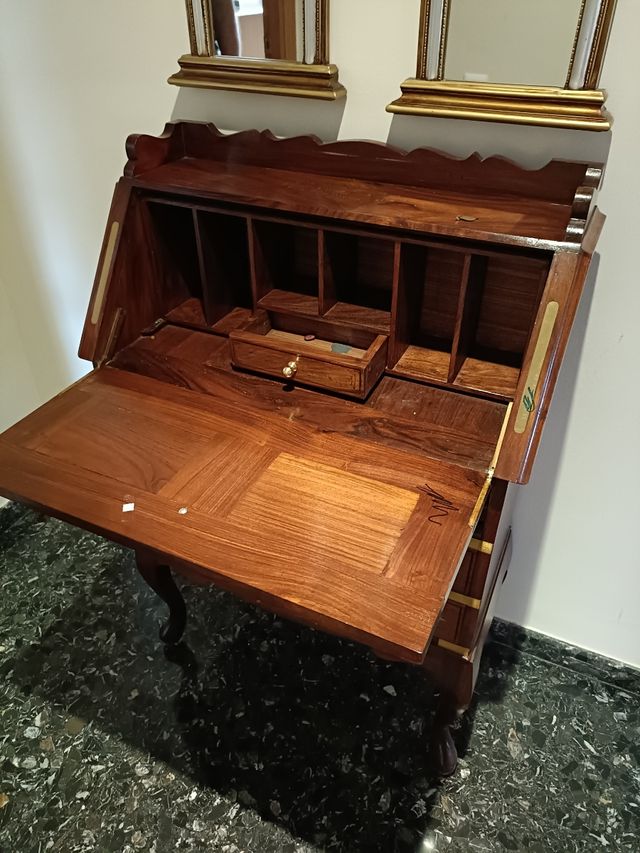 Mueble recibidor marquetería mazizo.