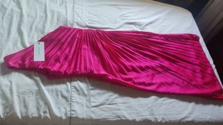 Vestido fiesta rosa buganvilla tableado.