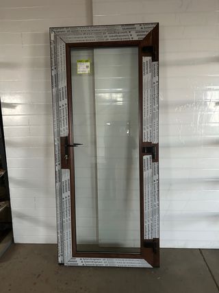 Puerta de PVC 920 X 2100 - Color nogal