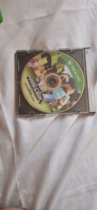 Xbox one s+Minecraft (giochi separati)