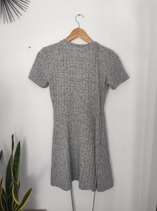 Vestido gris Zara