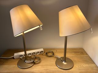 2 Lamparas de mesa Artemide Melampo