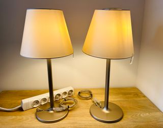 2 Lamparas de mesa Artemide Melampo