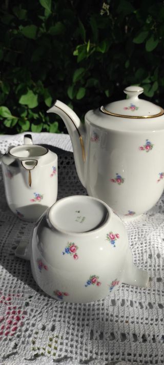 Juegos de té parecidos de porcelana