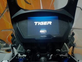 TRIUMPH Tiger 800 XRT