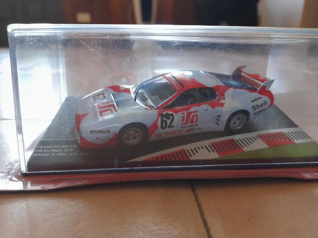 Vendo modellino Ferrari